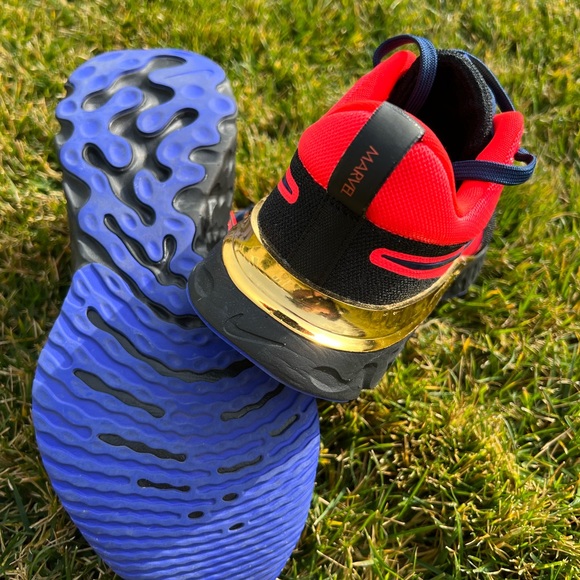 Nike React Infinity Run Flyknit 2 - Custom Colors Captain Marvel Inspired - Picture 5 of 11